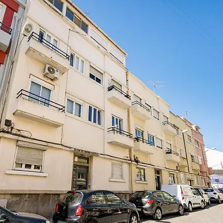 Guestready - Lovely And Cozy In Alcantara Apartment *